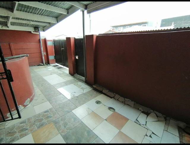 3 BEDROOM FREEHOLD FOR SALE IN EKUPHUMLENI